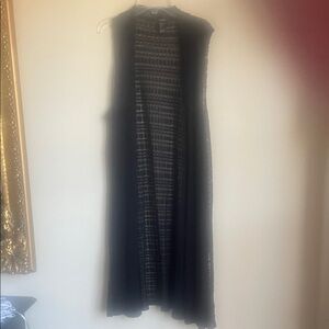 Women’s vest Black Sleeveless crochet duster forever 21 size large